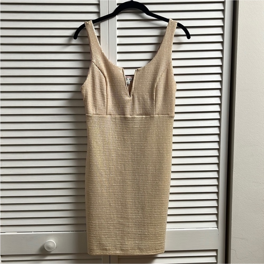 Elegant Cream Sleeveless Dress